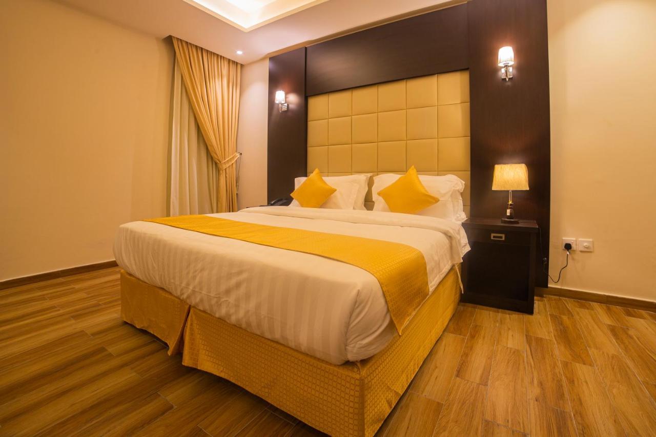 مبيت التحلية للشقق المخدومة تشغيل و إدارة الماسية الأولى Jeddah Exterior photo